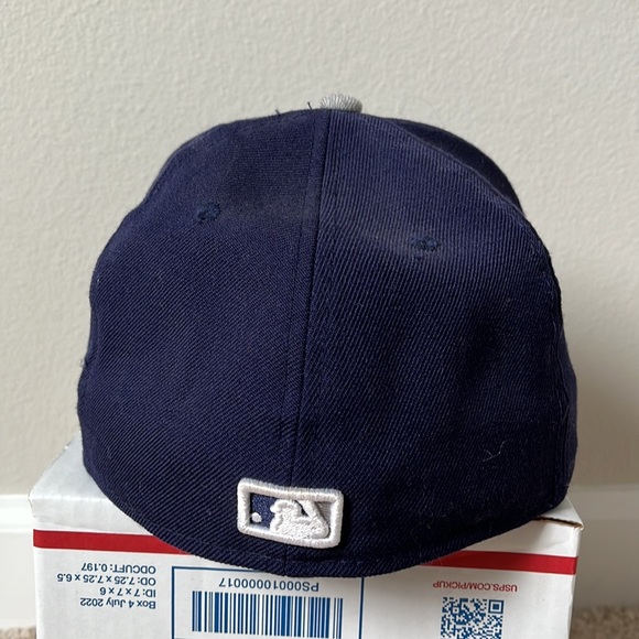 New Era San Diego Padres 59Fifty Fitted hat - size 7 1/8 - Picture 3 of 6